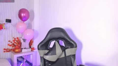 Val online show from October 25, 11:51 am