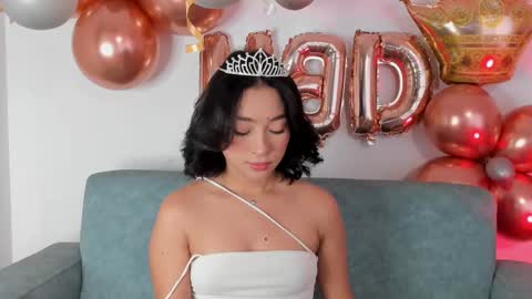 call me Maria online show from November 15, 8:43 pm