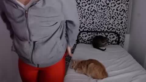 Vale online show from February 13, 3:18 am