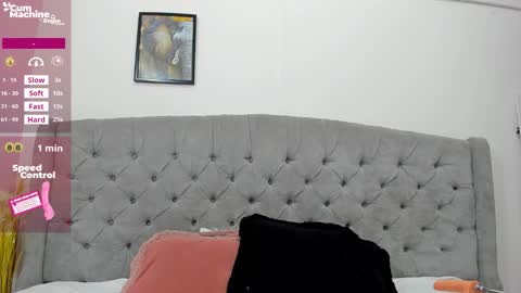 Snapshot of valesskahall chatting on September 10, 1:44 pm Valesskahall online show from September 10, 1:44 pm