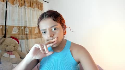 Snapshot of valientegirl_ chatting on December 31, 5:33 am VALIENTE online show from December 31, 5:33 am