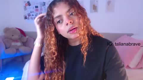 Snapshot of valientegirl_ chatting on March 7, 2:25 am VALIENTE online show from March 7, 2:25 am