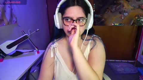 Im Violet online show from February 8, 7:59 am