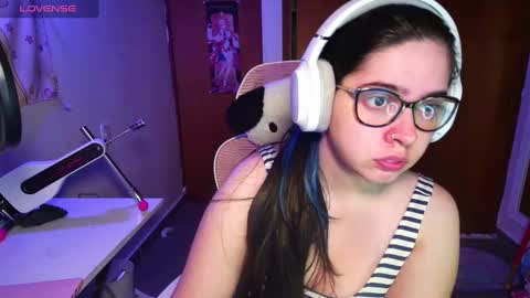 Im Violet online show from February 5, 9:25 am