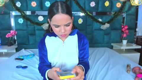 valtira nova online show from December 15, 8:14 pm