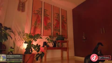      online show from March 25, 11:40 pm