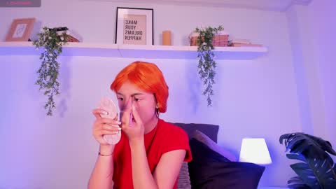 Snapshot of vampgyal chatting on October 8, 8:13 pm vamp online show from October 8, 8:13 pm