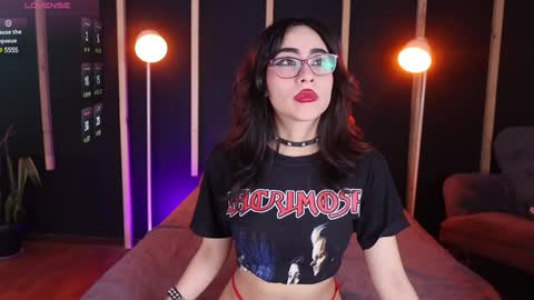 Snapshot of vampy_dolll chatting on February 5, 11:50 pm vampy_dolll online show from February 5, 11:50 pm