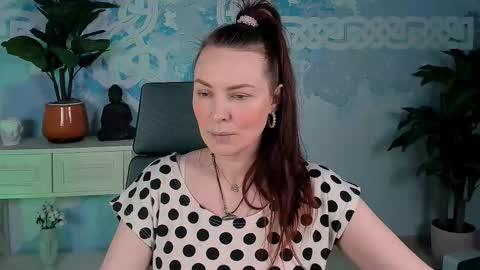 Vanda online show from October 27, 1:06 pm