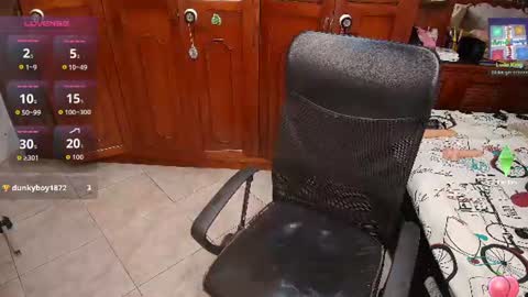 vane_latin18 online show from June 24, 8:19 pm