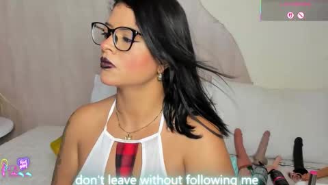 V A N E  online show from March 26, 3:41 am