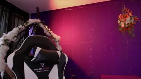 Vanelope online show from October 28, 6:57 pm