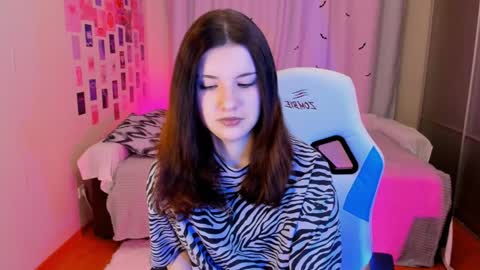 Snapshot of vanessa_brills chatting on February 7, 9:58 pm Vanessa online show from February 7, 9:58 pm