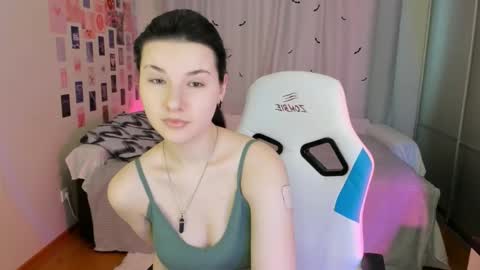Snapshot of vanessa_brills chatting on March 9, 5:22 am Vanessa online show from March 9, 5:22 am