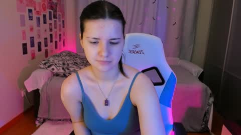 Snapshot of vanessa_brills chatting on January 9, 9:26 pm Vanessa online show from January 9, 9:26 pm