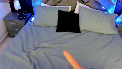 vanethompson online show from May 15, 9:17 pm