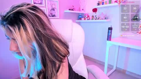 vanillafairy_ online show from May 15, 11:29 pm