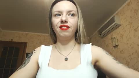 VanillaMuffin online show from February 13, 1:48 pm