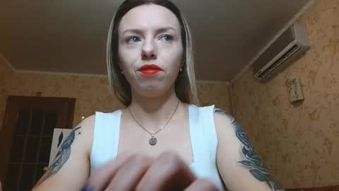 VanillaMuffin online show from October 2, 12:21 pm