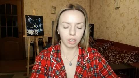 VanillaMuffin online show from February 2, 6:59 am