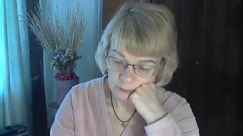 Snapshot of vanillaxcreamy chatting on January 8, 8:27 am Vanillaxcreamy online show from January 8, 8:27 am