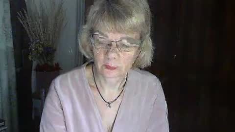 Snapshot of vanillaxcreamy chatting on January 28, 2:42 pm Vanillaxcreamy online show from January 28, 2:42 pm