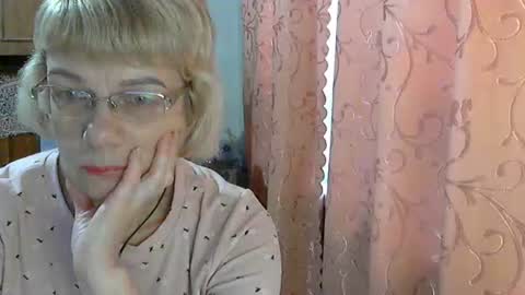 Snapshot of vanillaxcreamy chatting on December 11, 8:26 am Vanillaxcreamy online show from December 11, 8:26 am