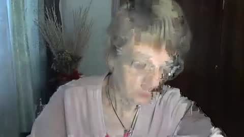 Vanillaxcreamy online show from November 11, 7:15 am