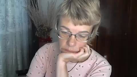 Snapshot of vanillaxcreamy chatting on October 19, 1:46 pm Vanillaxcreamy online show from October 19, 1:46 pm