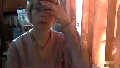 Snapshot of vanillaxcreamy chatting on February 24, 11:52 am Vanillaxcreamy online show from February 24, 11:52 am