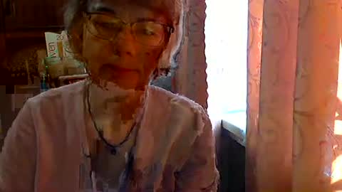 Snapshot of vanillaxcreamy chatting on February 28, 10:41 am Vanillaxcreamy online show from February 28, 10:41 am