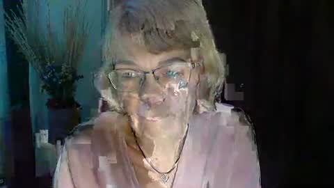 Snapshot of vanillaxcreamy chatting on January 14, 1:06 pm Vanillaxcreamy online show from January 14, 1:06 pm