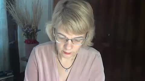 Snapshot of vanillaxcreamy chatting on January 24, 9:39 am Vanillaxcreamy online show from January 24, 9:39 am