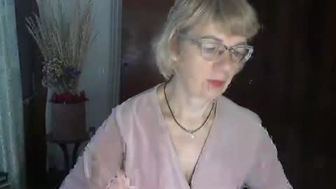 Snapshot of vanillaxcreamy chatting on January 27, 10:27 am Vanillaxcreamy online show from January 27, 10:27 am