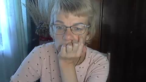 Snapshot of vanillaxcreamy chatting on October 12, 11:01 am Vanillaxcreamy online show from October 12, 11:01 am