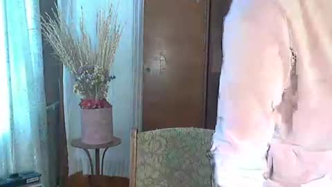 Snapshot of vanillaxcreamy chatting on January 12, 9:19 am Vanillaxcreamy online show from January 12, 9:19 am