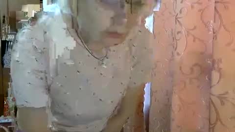 Snapshot of vanillaxcreamy chatting on December 18, 9:14 am Vanillaxcreamy online show from December 18, 9:14 am