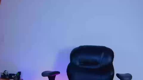 Snapshot of vayolett_dakotta chatting on September 23, 1:26 am Vayolett online show from September 23, 1:26 am