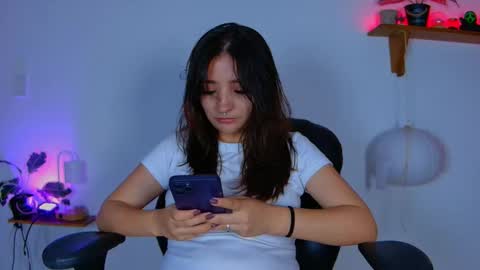 Snapshot of vayolett_dakotta chatting on October 10, 1:10 am Vayolett online show from October 10, 1:10 am