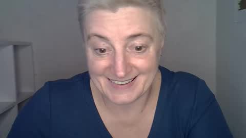 vea_motty online show from February 18, 3:00 pm