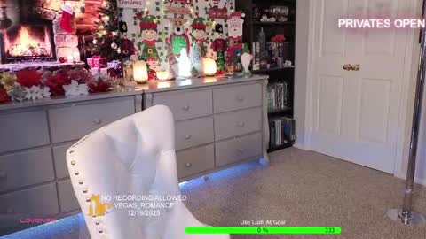 vegas_romance online show from December 20, 2:26 am