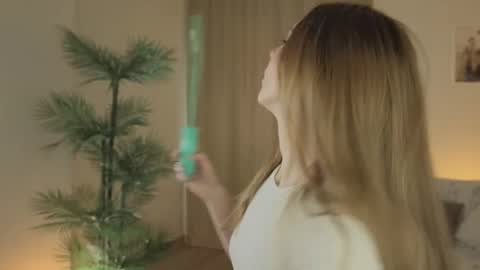 Maria online show from November 14, 1:00 pm