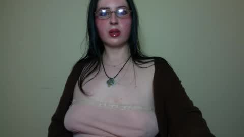 velira_ online show from February 8, 3:10 am