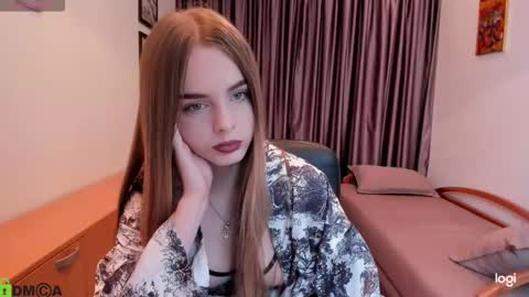 Snapshot of velora_vyxen chatting on October 15, 12:19 pm velora_vyxen online show from October 15, 12:19 pm