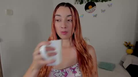 velvet_00 online show from April 11, 7:45 am