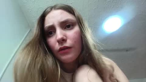 Sophi  online show from April 8, 4:47 am