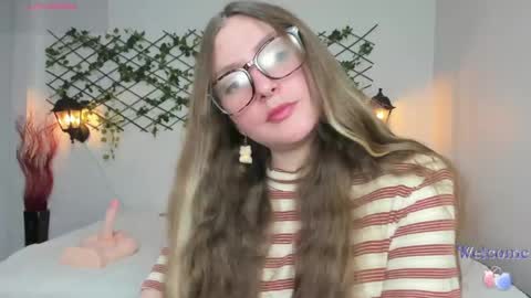 Sophi  online show from April 23, 12:08 am