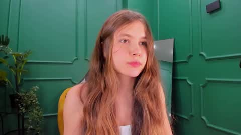 Snapshot of velvet_cherry chatting on February 21, 3:43 pm velvet_cherry online show from February 21, 3:43 pm