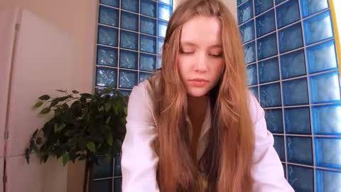 Snapshot of velvet_cherry chatting on October 12, 3:36 pm velvet_cherry online show from October 12, 3:36 pm