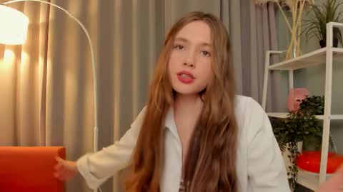 Snapshot of velvet_cherry chatting on October 4, 4:44 pm velvet_cherry online show from October 4, 4:44 pm